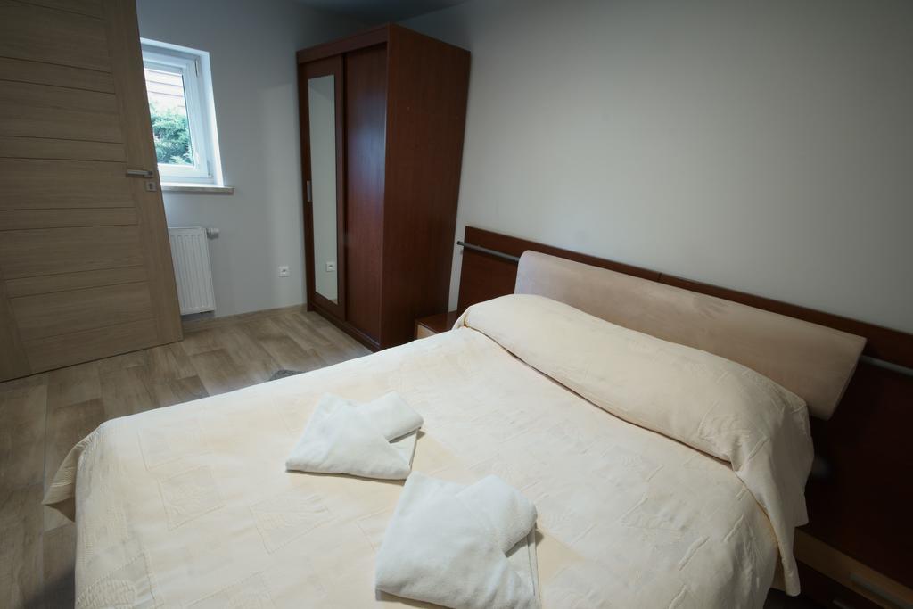 Pensjonat Komorniki Exterior foto